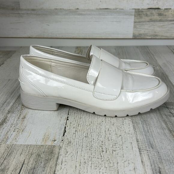 Kenneth Cole Reaction Womens 7.5 faux white patent leather oxford shoes low heel - Picture 6 of 9